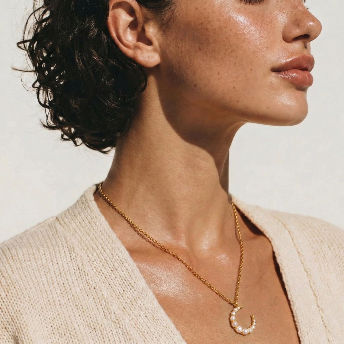 Collar Creciente Luna Pearl